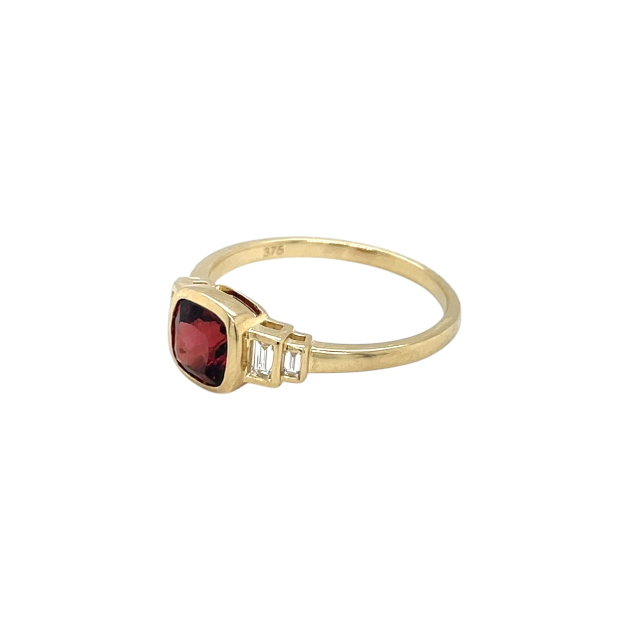 9ct Yellow Gold 6mm Cushion Cut Garnet & Baguette Diamond Stepped Shoulder Ring (P)