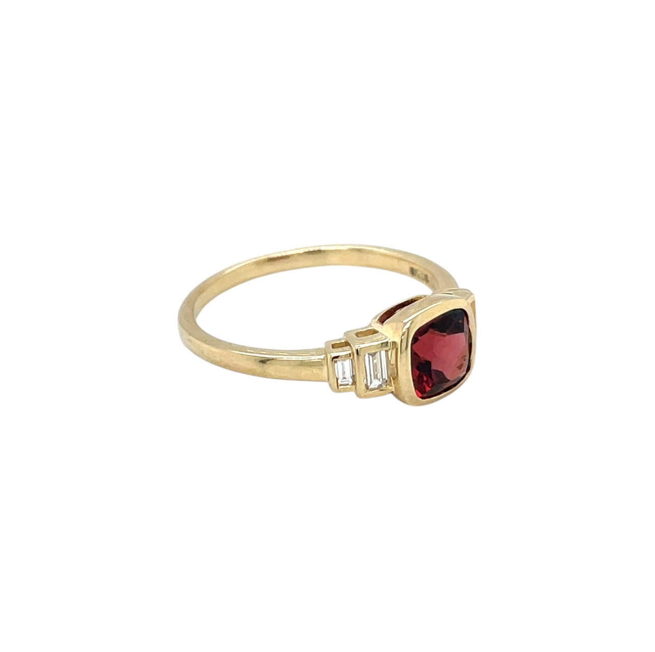 9ct Yellow Gold 6mm Cushion Cut Garnet & Baguette Diamond Stepped Shoulder Ring (P)