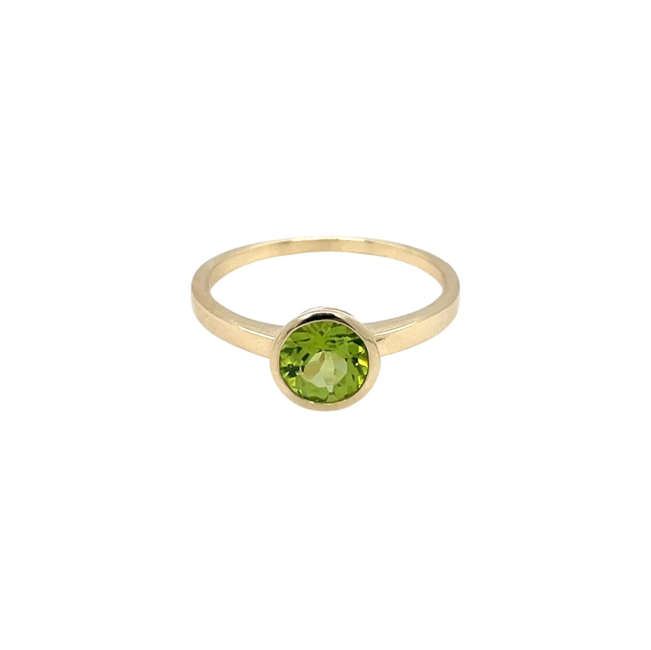 9ct Yellow Gold Round Peridot Rubover Ring (O)