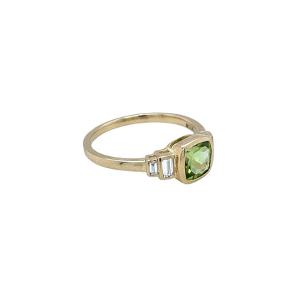 9ct Yellow Gold 6mm Cushion Cut Peridot & Baguette Diamond Stepped Shoulder Ring (N)