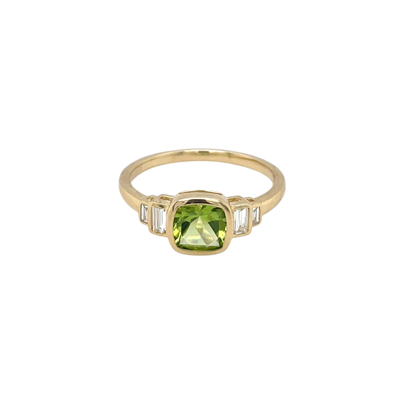 9ct Yellow Gold 6mm Cushion Cut Peridot & Baguette Diamond Stepped Shoulder Ring (N)