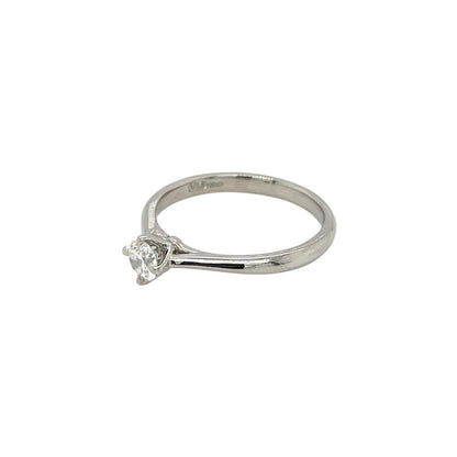 Platinum Petal Set Diamond Solitaire Ring (M1/2)