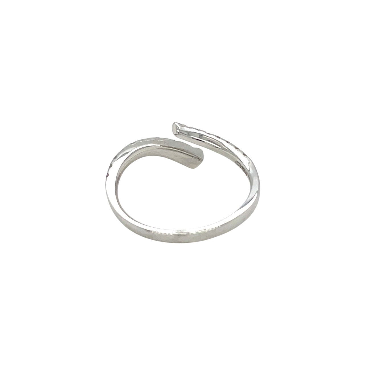 18ct White Gold Diamond X Over Ring (N1/2)