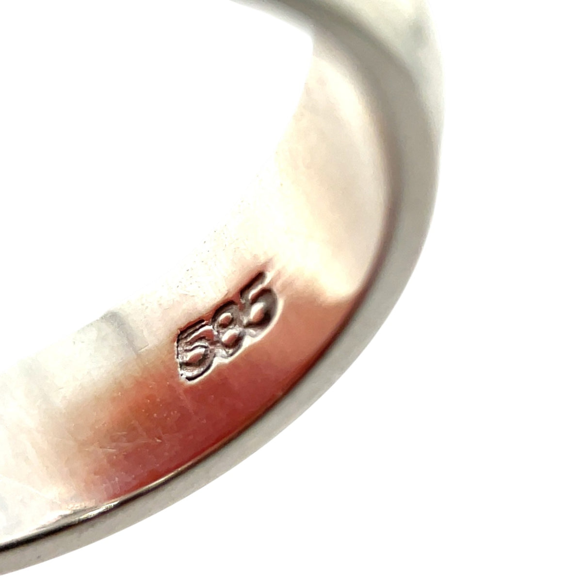 14ct White Gold Diamond Set Spinning Ring (M)