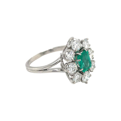 18ct White Gold Emerald & Diamond Cluster Ring (T)