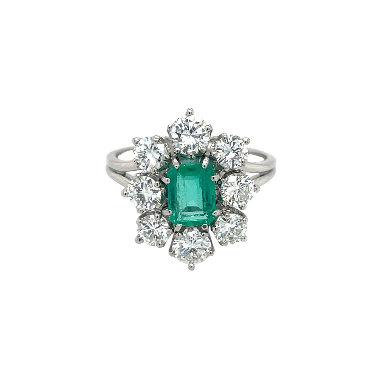 18ct White Gold Emerald & Diamond Cluster Ring (T)