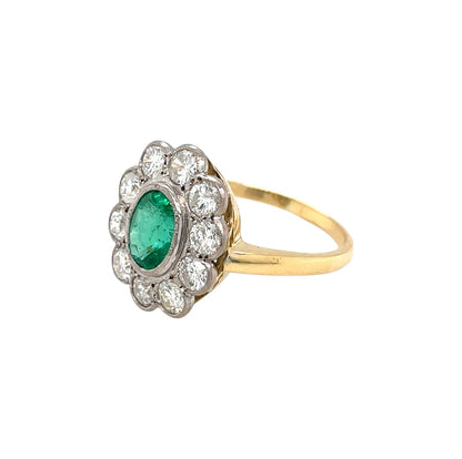 18ct Gold Emerald & Diamond Cluster Ring (T)