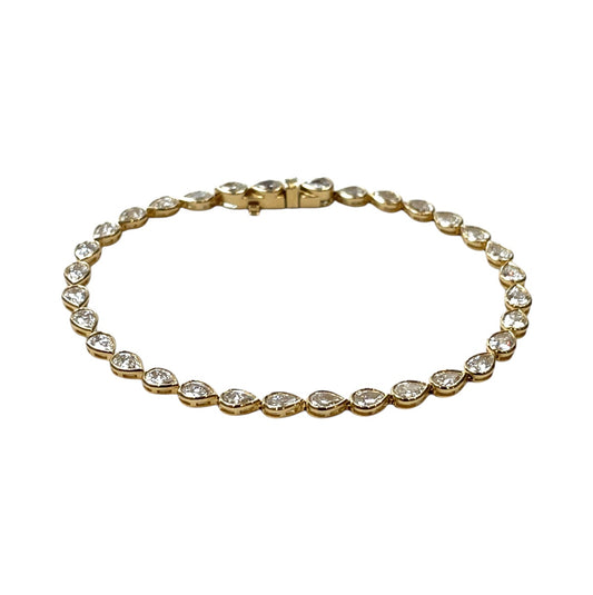 9ct Yellow Gold Lab Grown Diamond Pear Cut Bracelet (7.5")