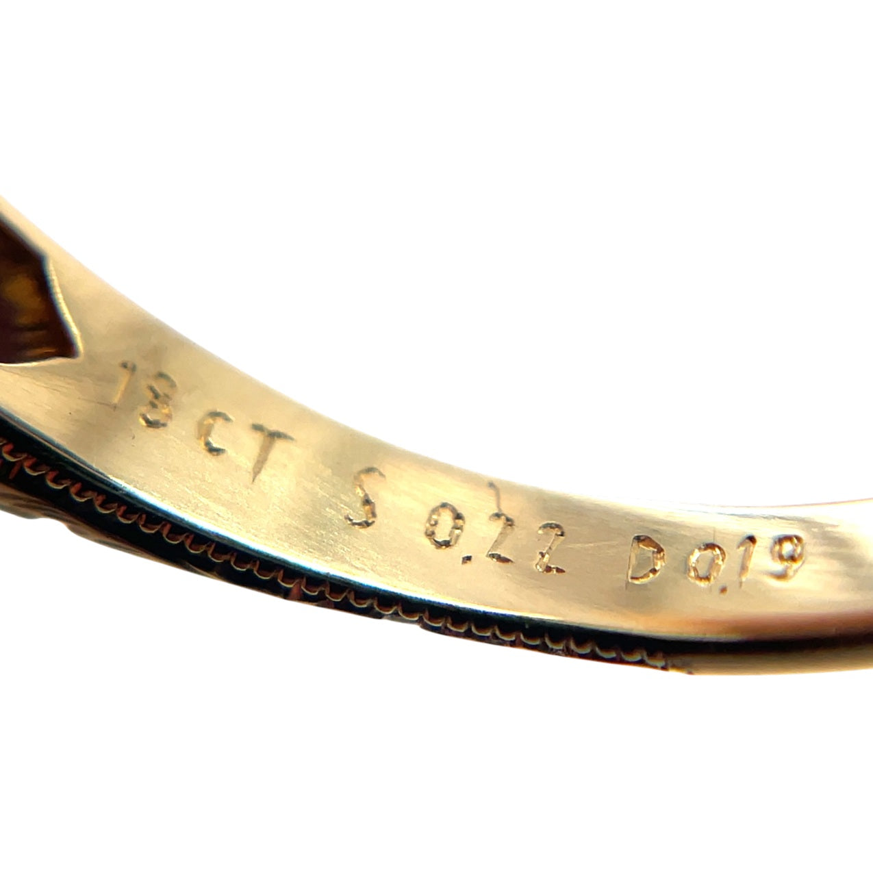 18ct Yellow Gold Sapphire & Diamond Engraved Ring (N)