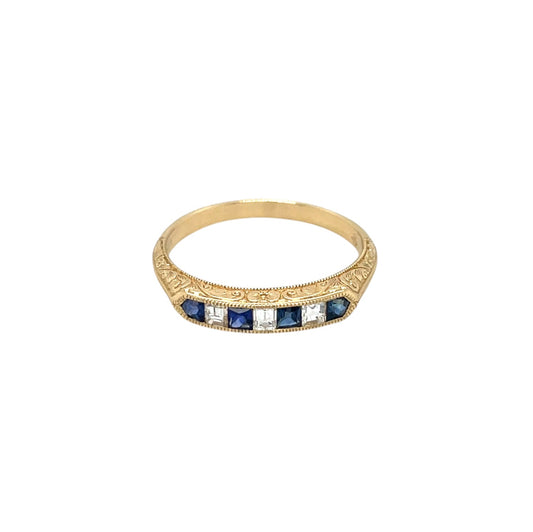 18ct Yellow Gold Sapphire & Diamond Engraved Ring (N)