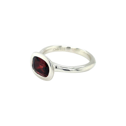 Silver Oval Garnet Ring (O)