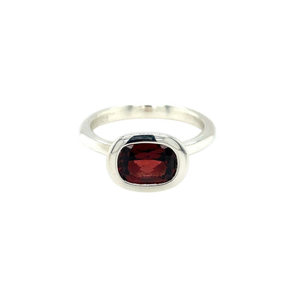 Silver Oval Garnet Ring (O)