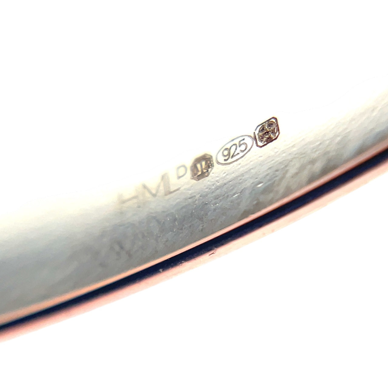 Silver Solid Engraved Court Bangle