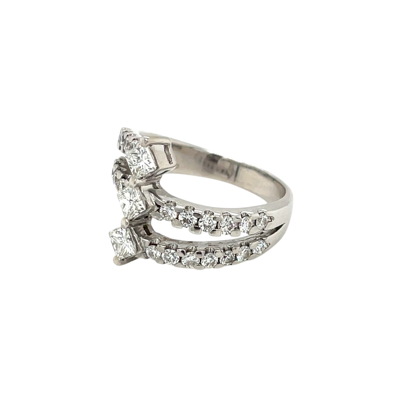 18ct White Gold Three Strand Diamond Dress Ring (P)