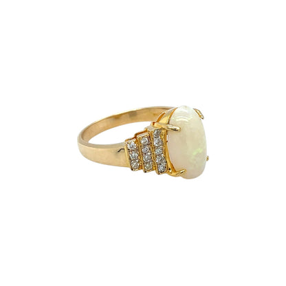 18ct Yellow Gold Opal & Diamond Ring (N)