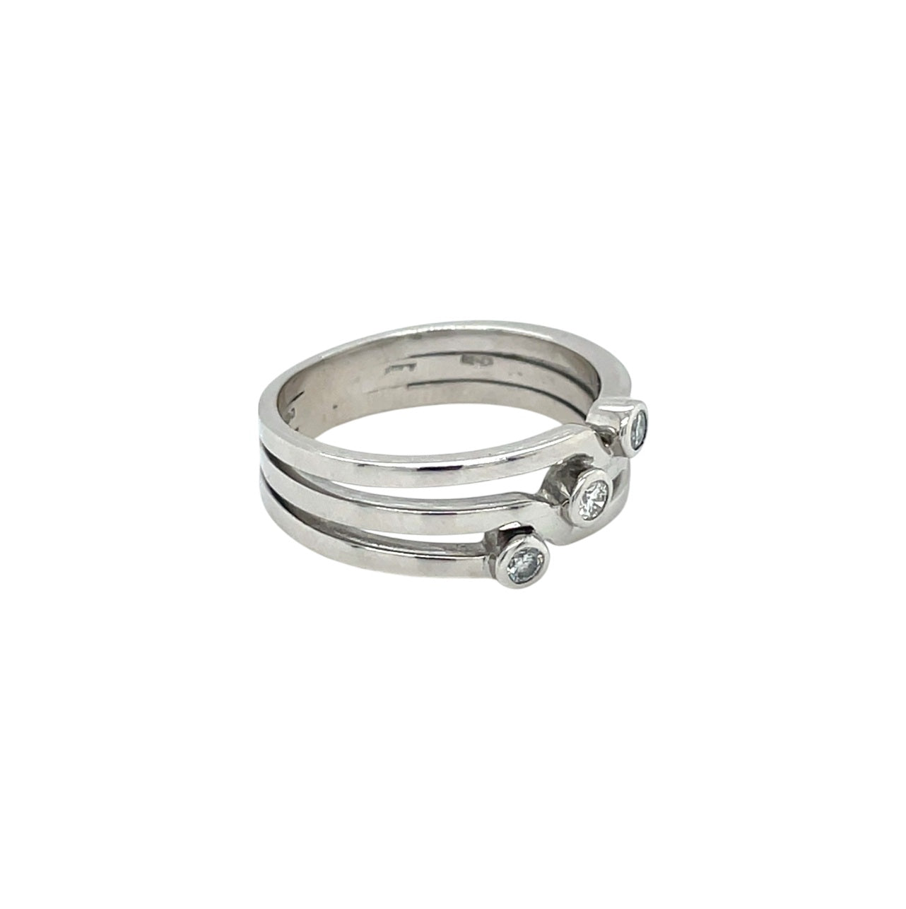 18ct White Gold Three Stone Diamond Ring (L)