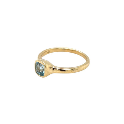 18ct Yellow Gold Rubover Set Cushion Cut Aquamarine Ring (N)