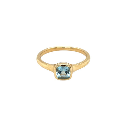 18ct Yellow Gold Rubover Set Cushion Cut Aquamarine Ring (N)
