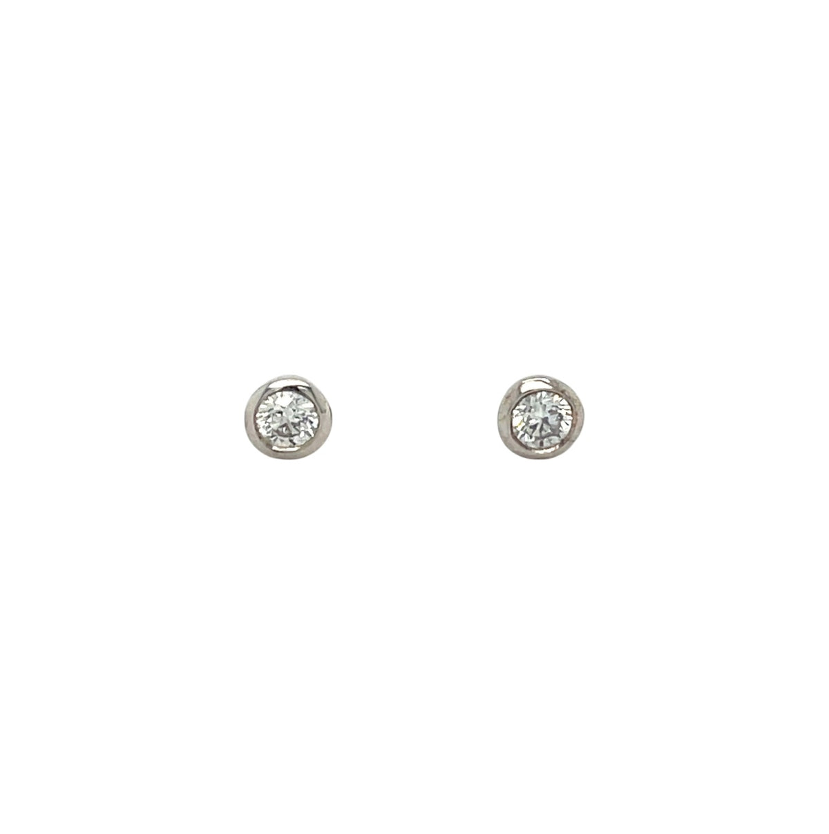 18ct White Gold Rubover Diamond Stud Earrings