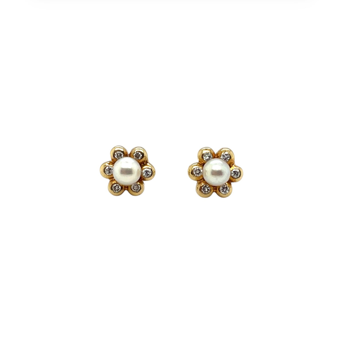 18ct Yellow Gold Pearl & Diamond Flower Stud Earrings