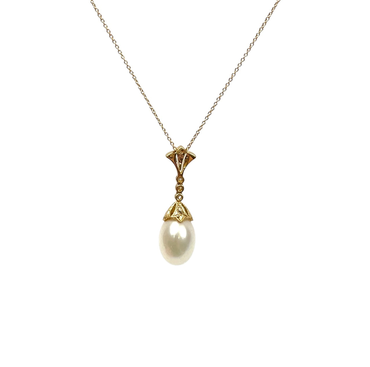 18ct Yellow Gold Diamond & Pearl Drop Pendant (16")