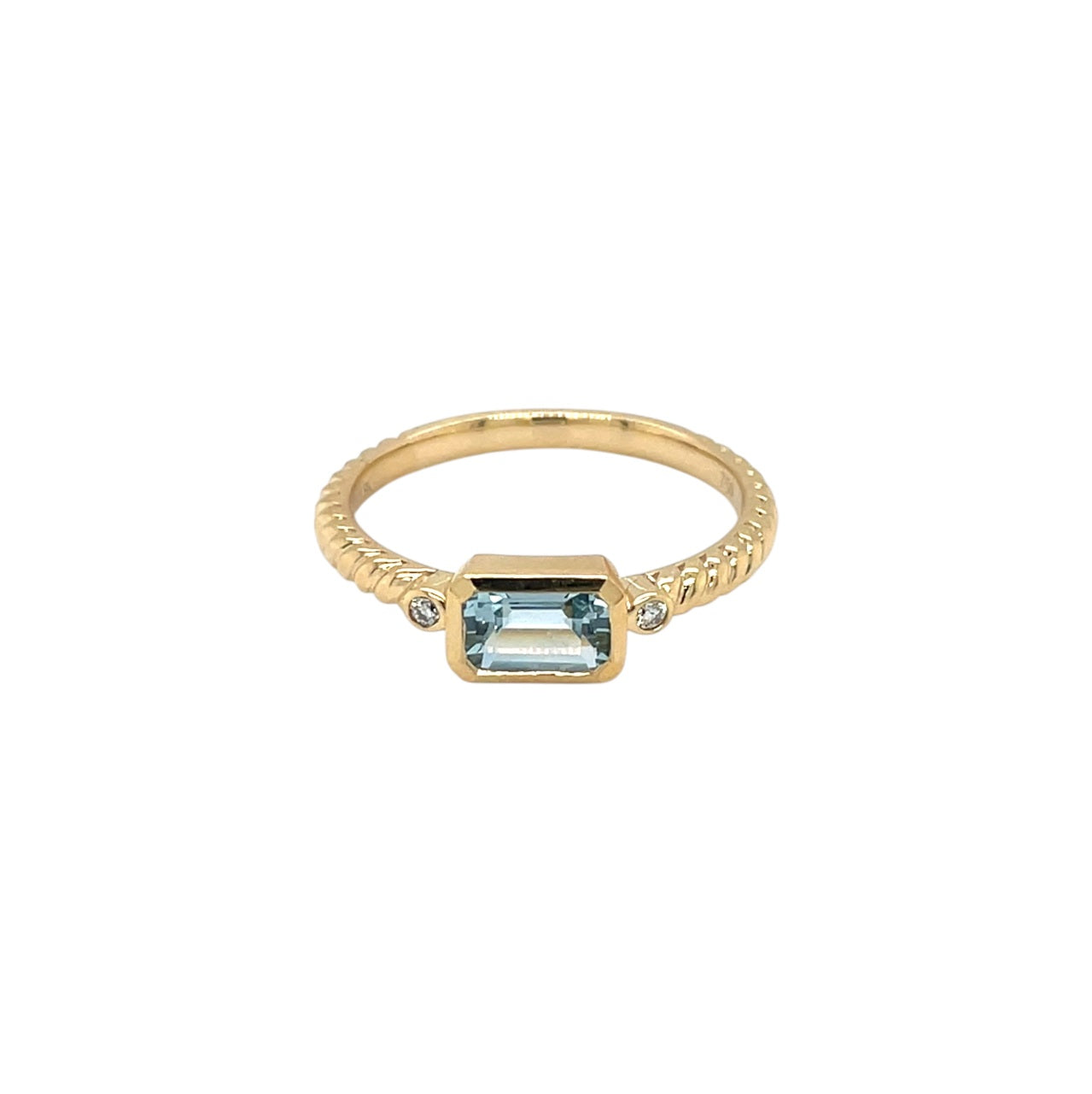 18ct Yellow Gold Aquamarine & Diamond Ring (M)
