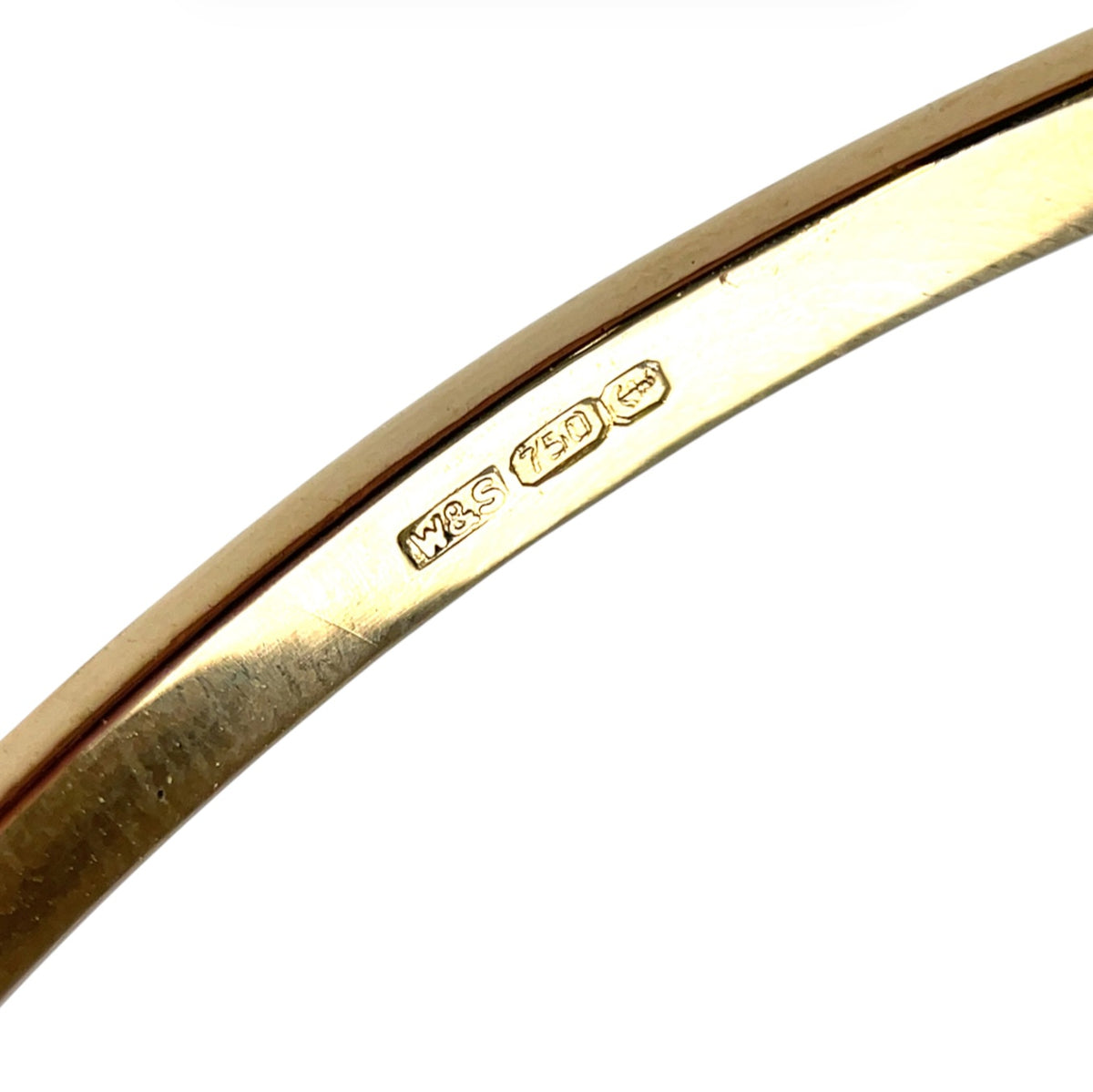18ct Yellow Gold Bangle (70mm)
