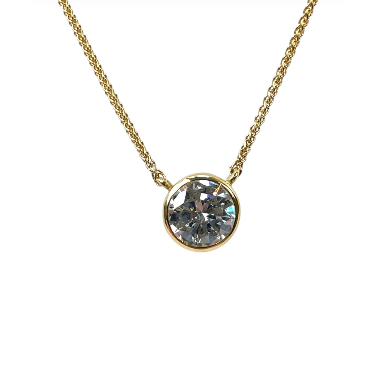 18ct Yellow Gold Diamond Solitaire Pendant & Chain (16”)