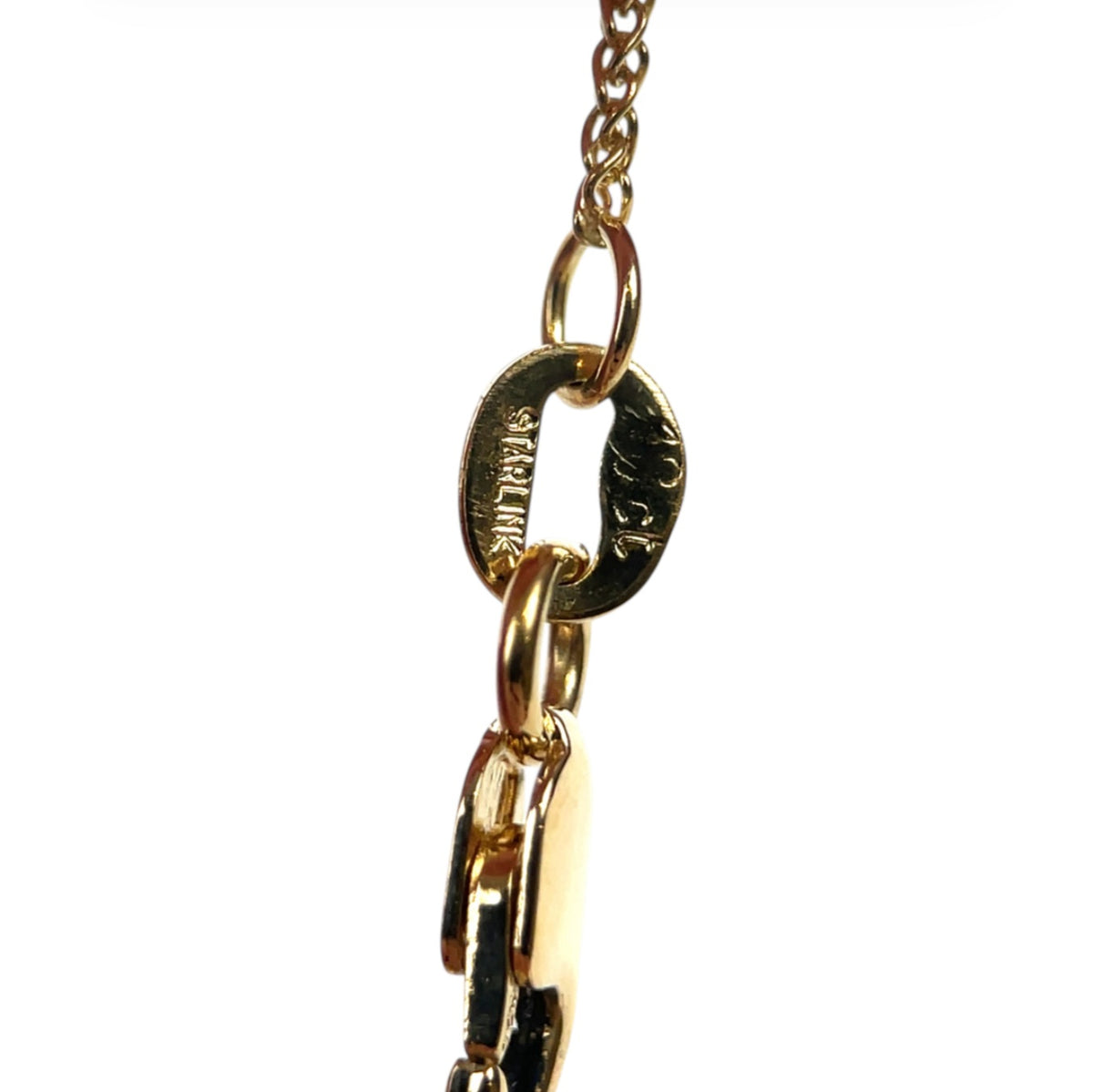 18ct Yellow Gold Diamond Solitaire Pendant & Chain (16”)