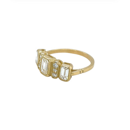 18ct Yellow Gold Emerald Cut & Round Brilliant Diamond Ring (L1/2)