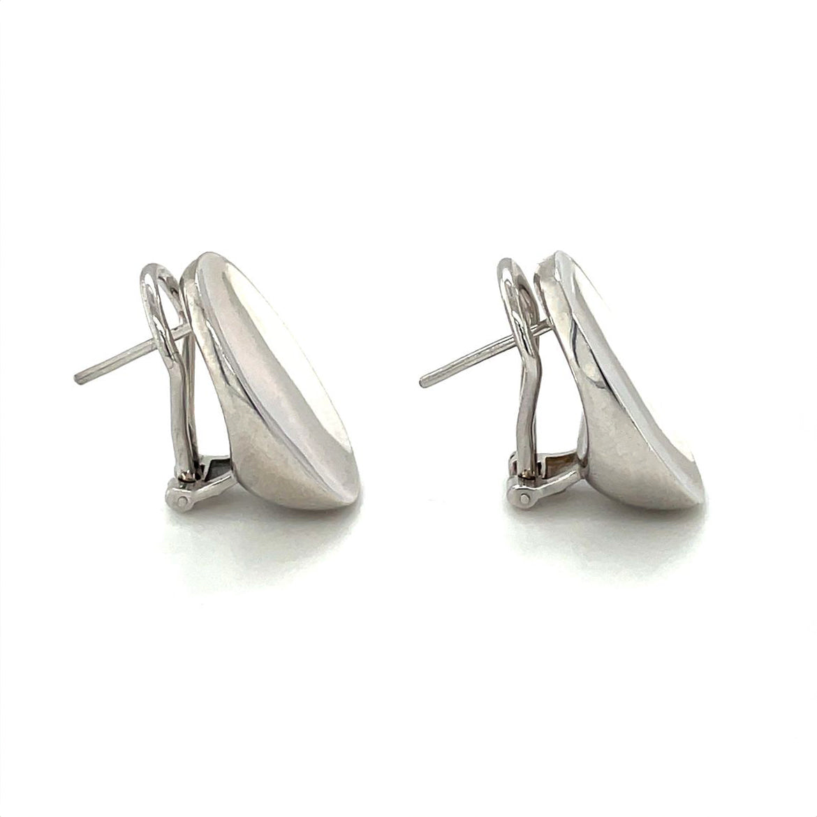 18ct White Gold Concave Oval Stud Earrings