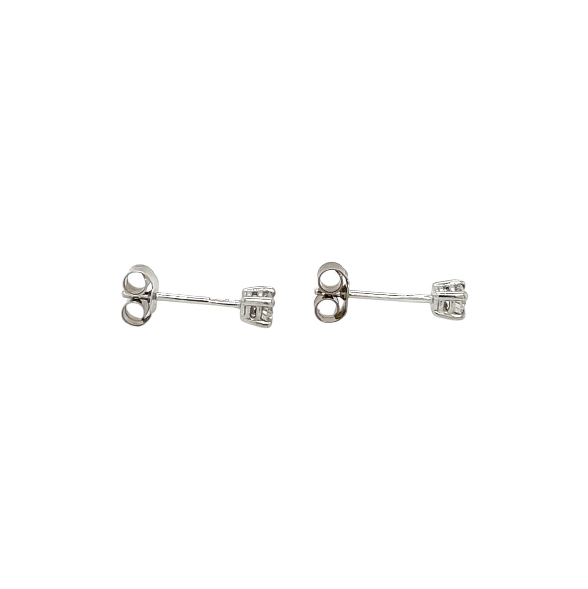 18ct White Gold Diamond Stud Earrings