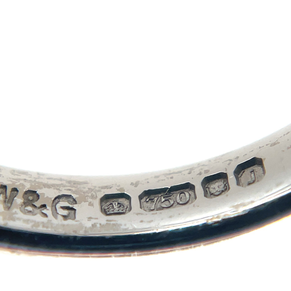 18ct White Gold Court Wedding Band (M)