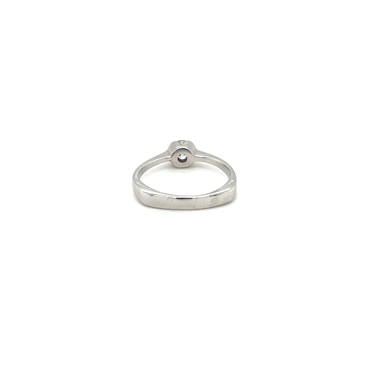 18ct White Gold Solitaire Diamond Ring