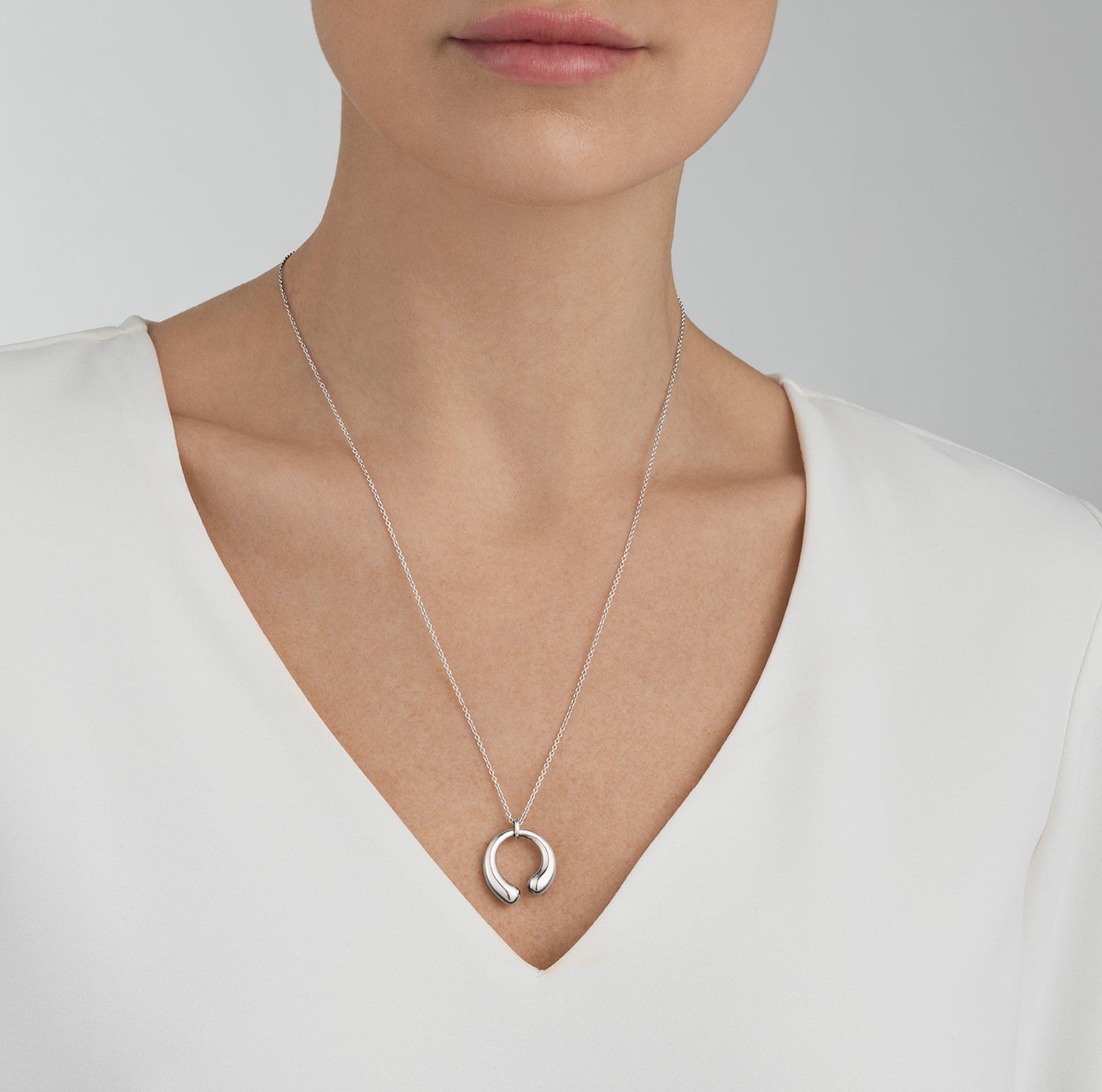 Silver Mercy Necklace With Pendant (Medium)