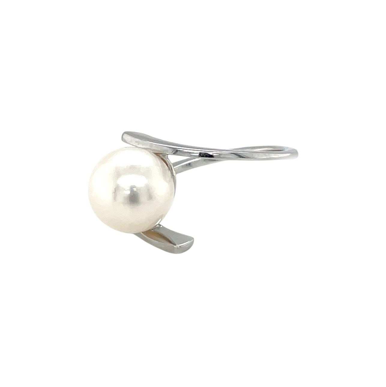 18ct White Gold Freshwater Pearl Solitaire Ring (O1/2)