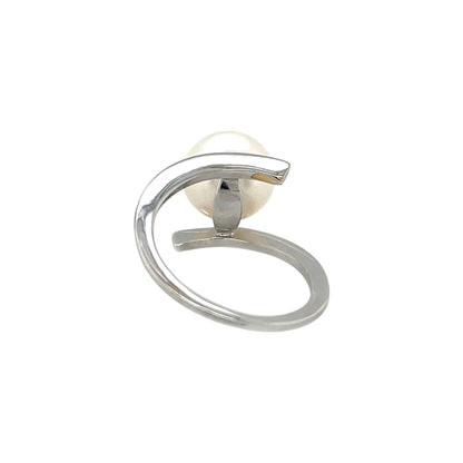18ct White Gold Freshwater Pearl Solitaire Ring (O1/2)