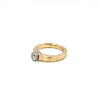 18ct Yellow & White Gold Asymmetrical Diamond Solitaire Ring