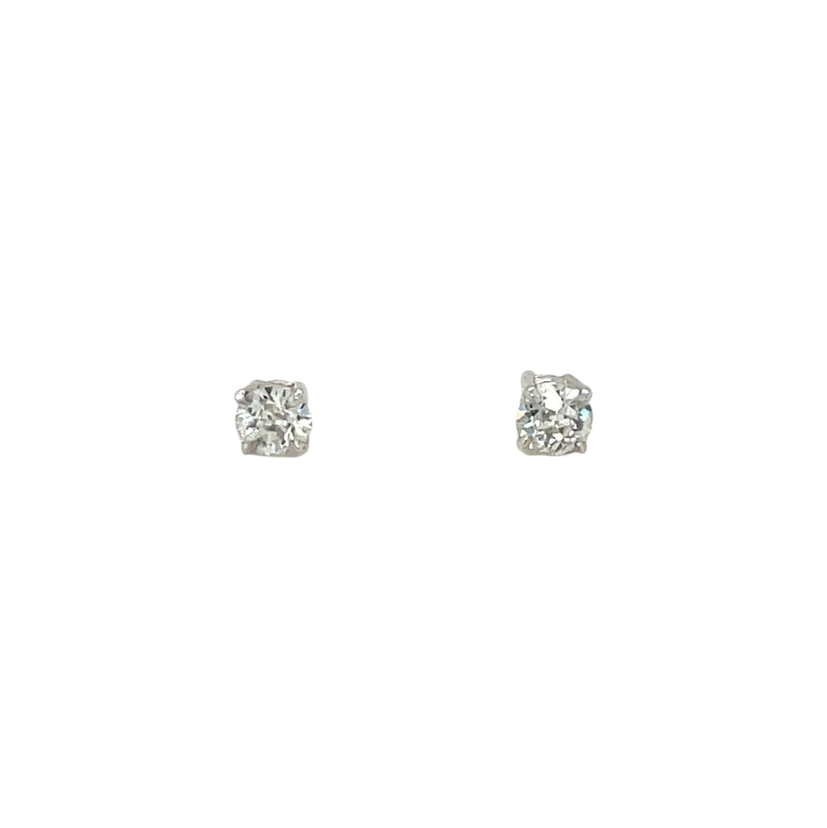 18ct White Gold Diamond Stud Earrings