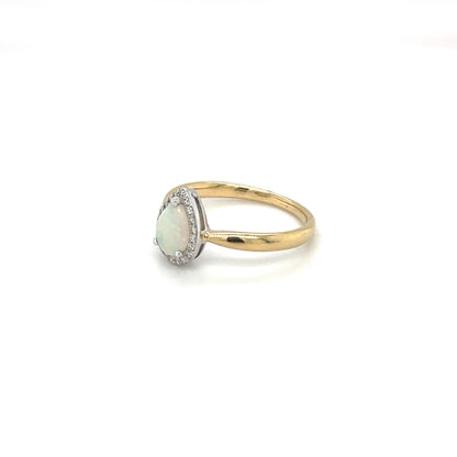 18ct Yellow Gold Opal & Diamond Cluster Ring