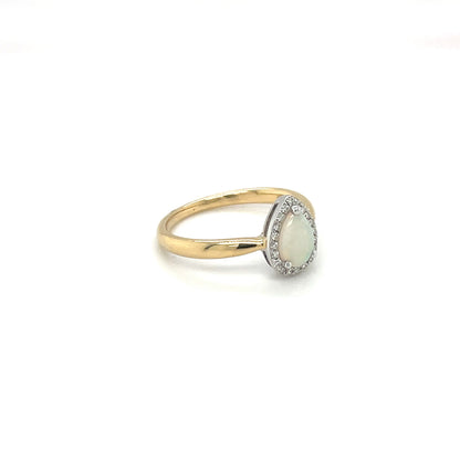 18ct Yellow Gold Opal & Diamond Cluster Ring
